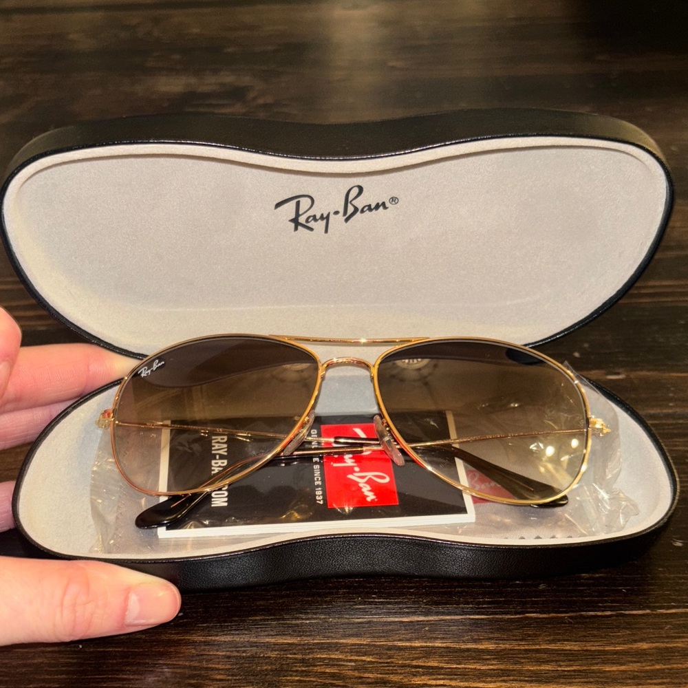 Ray-Ban Classic Gold Aviator Sunglasses